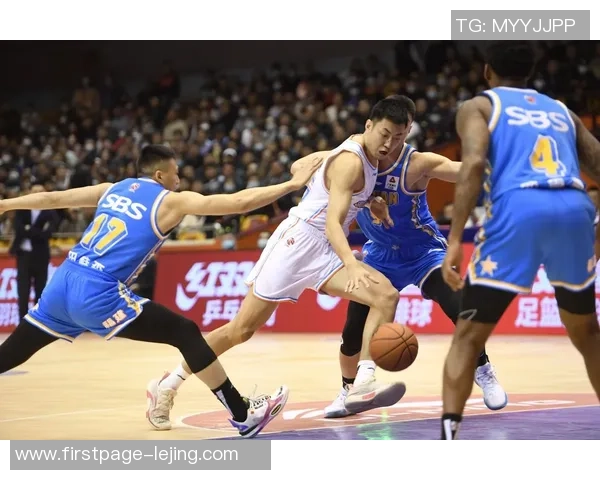 CBA精彩对决福建队与山东队比赛录像回顾与精彩瞬间分析