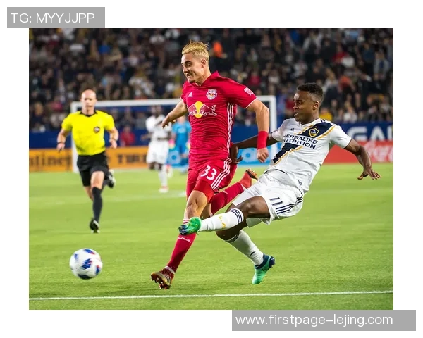 哈德斯菲尔德与雷丁的精彩对决揭示英冠联赛新动态